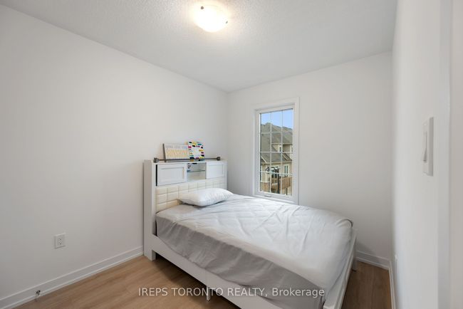 84 Lyall Stokes Cir, House attached with 4 bedrooms, 3 bathrooms and 1 parking in Mount Albert ON | Image 19