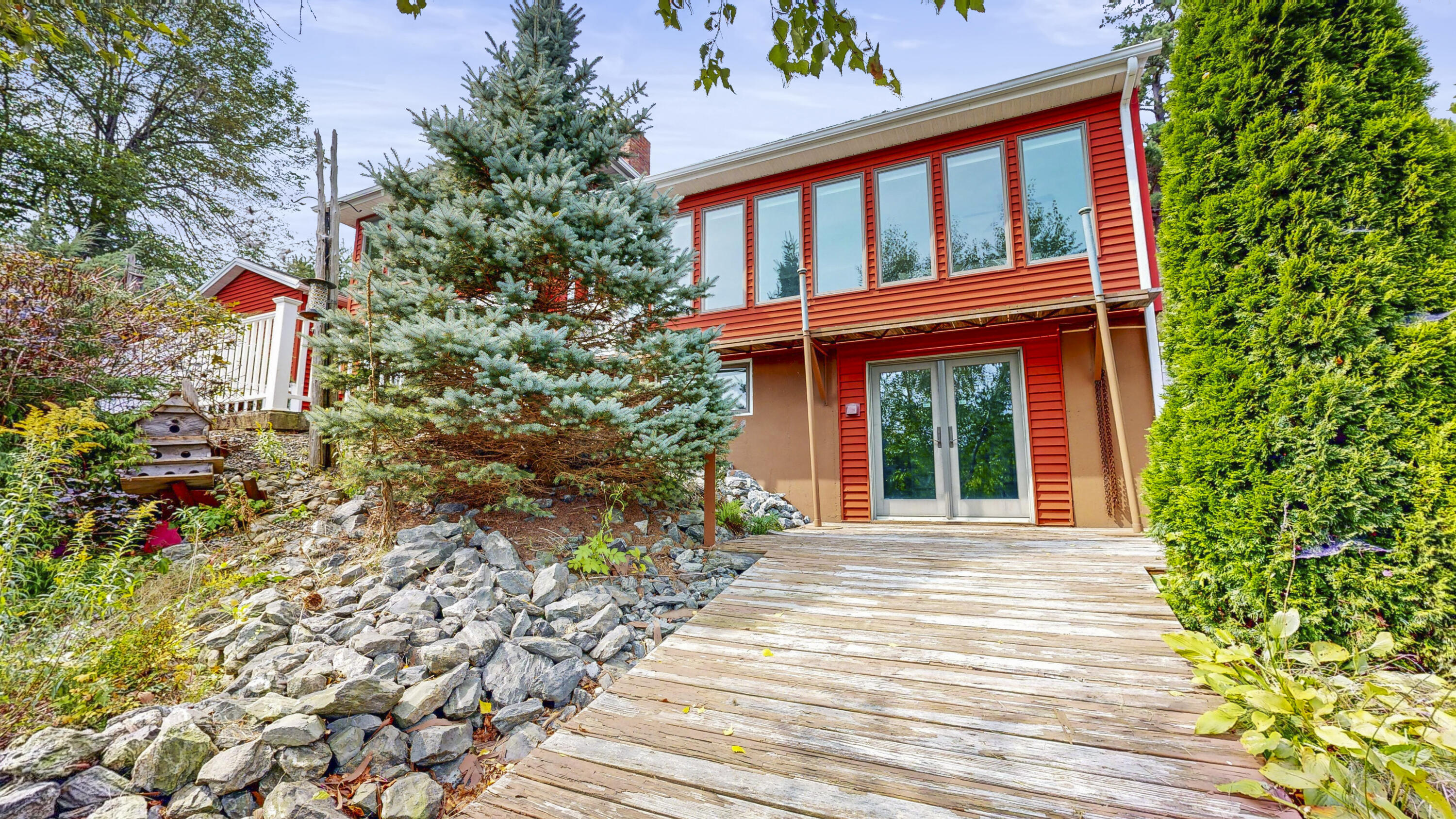 Cobbossee Ave, Gardiner, ME 04345