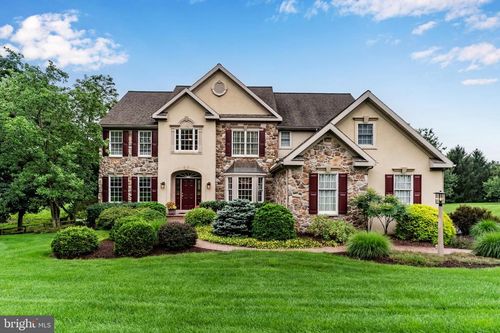 2990 Nolt Rd, Lancaster, PA, 17601-1912 | Card Image