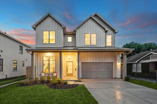 710 E 18th St, Houston, TX, 77008-4421 | Card Image