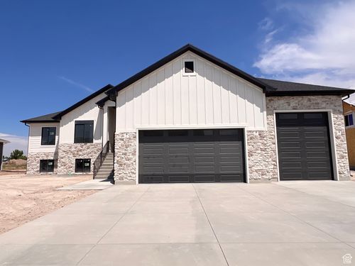 2540 W 2950 N, Farr West, UT, 84404-2010 | Card Image