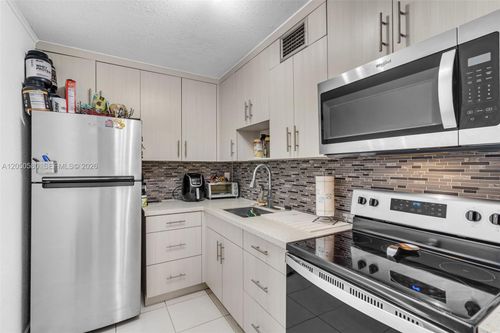 105-8501 Nw 8th Street, Miami, FL, 33126 | Card Image