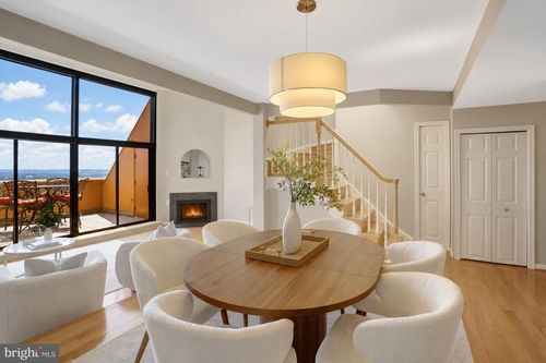 1805-1301 N Courthouse Rd, ARLINGTON, VA, 22201-2520 | Card Image