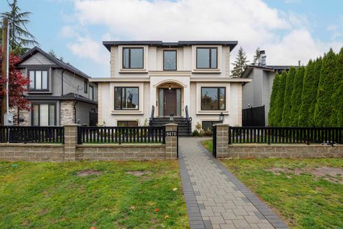 8475 12th Ave, Burnaby, BC, V3N2L8 | Card Image