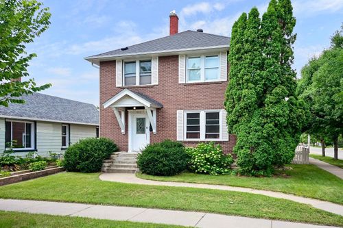 551 E 5th St, Winona, MN, 55987-4236 | Card Image