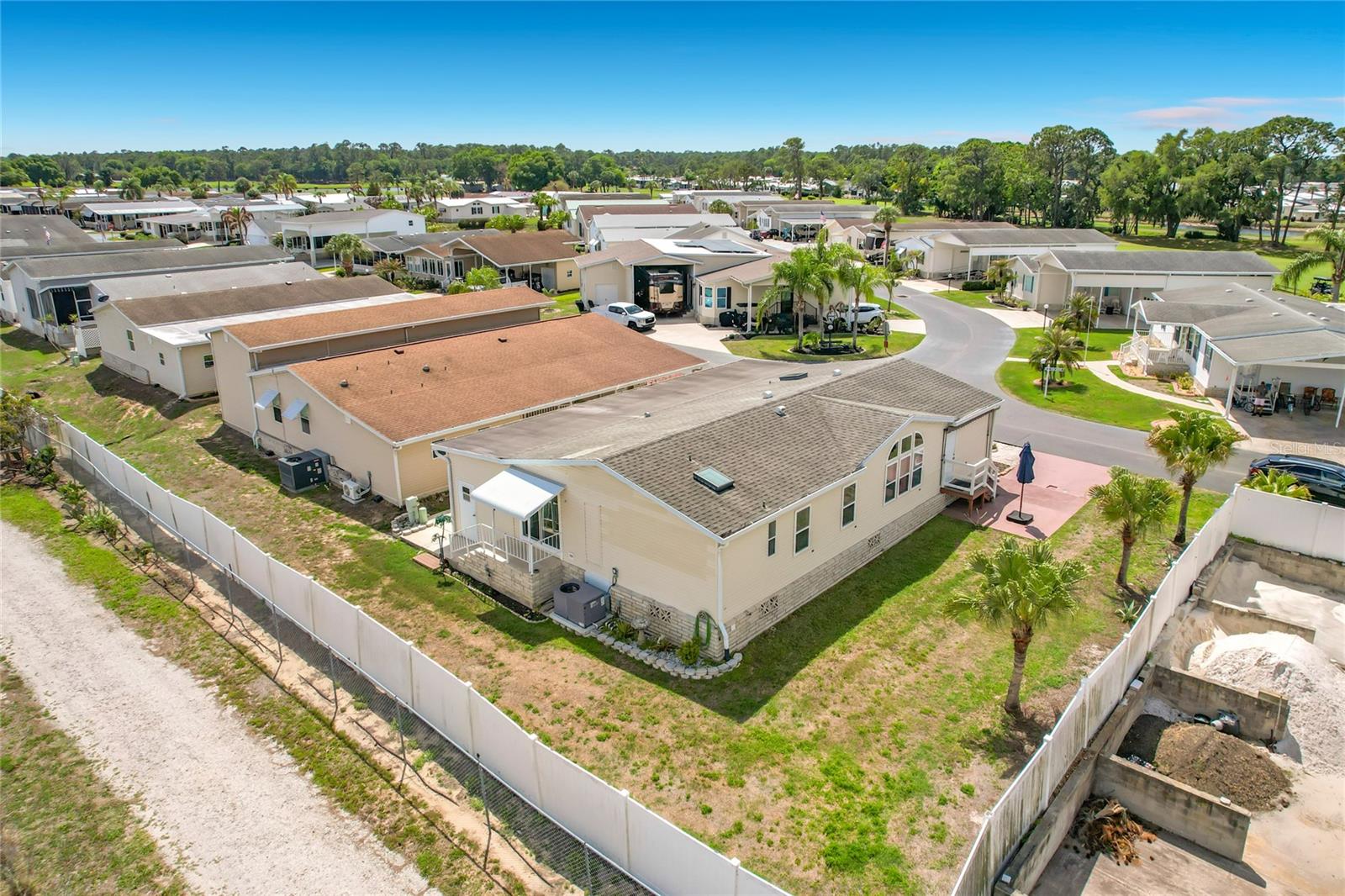 Residential in FROSTPROOF 2