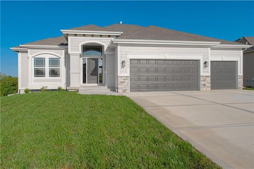 1548 Timber Ridge Dr, Liberty, MO, 64068-3550 | Card Image