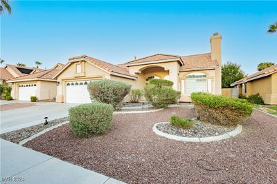 4834 High Creek Drive, House other with 3 bedrooms, 2 bathrooms and null parking in North Las Vegas NV | Image 2