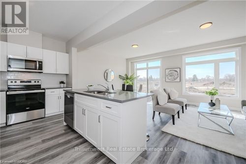 73 Ayr Meadows Cres, Ayr, ON, N0B1E0 | Card Image