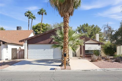4830 Mountain Valley Rd, Las Vegas, NV, 89121-5631 | Card Image