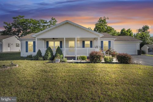 16 Orchard Ave, CARLISLE, PA, 17015-8144 | Card Image