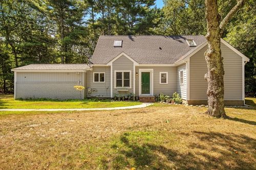 19 Moniz Way, Teaticket, MA, 02536-5833 | Card Image
