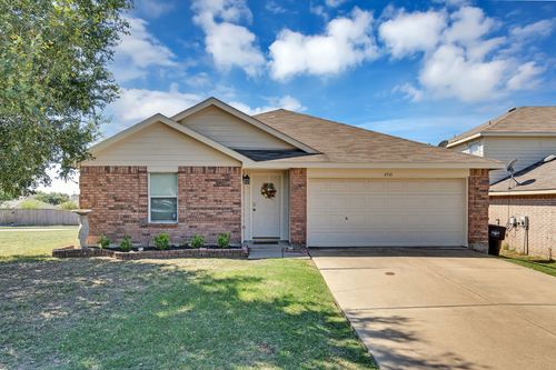 4901 Parkview Hills Ln, Fort Worth, TX, 76179-4182 | Card Image