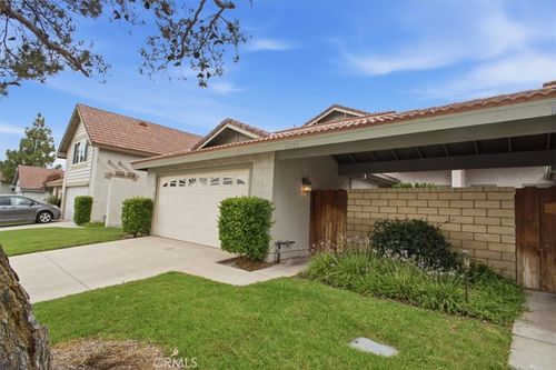 15833 Rosehaven Ln, Canyon Country, CA, 91387-1867 | Card Image