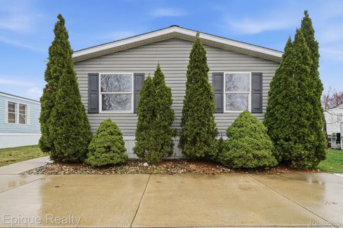 310 Greenwood Dr, Wixom, MI, 48393-3940 | Card Image