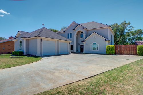 15 Parklane Dr, Ransom Canyon, TX, 79366-2213 | Card Image