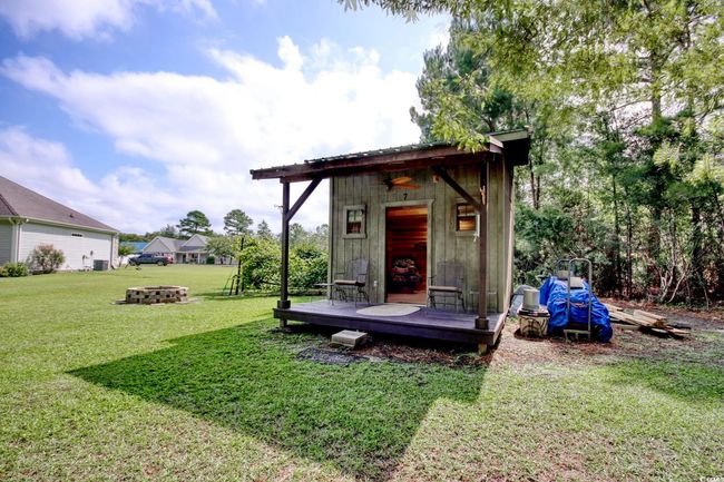 View of outdoor structure | Image 29