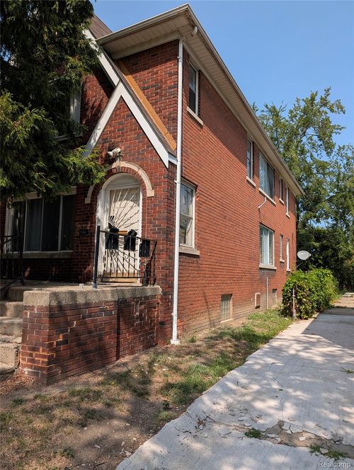 4618 Chatsworth St, Detroit, MI, 48224-3498 | Card Image