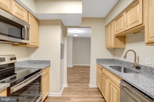 apt-612-3800 Fairfax Dr, ARLINGTON, VA, 22203-1704 | Card Image