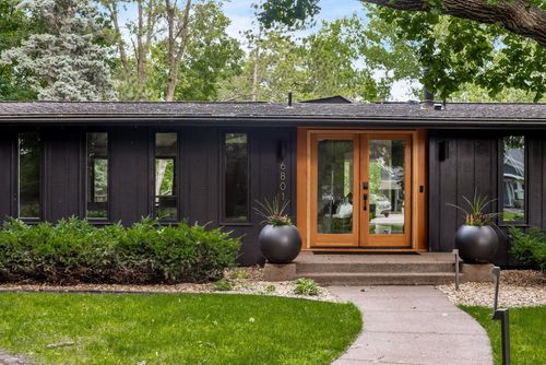 6801 Utica Ter, Chanhassen, MN, 55317-9557 | Card Image