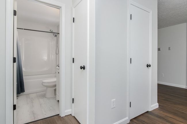 APT-1H - 25 Log St, Condo with 2 bedrooms, 1 bathrooms and null parking in Manchester NH | Image 6