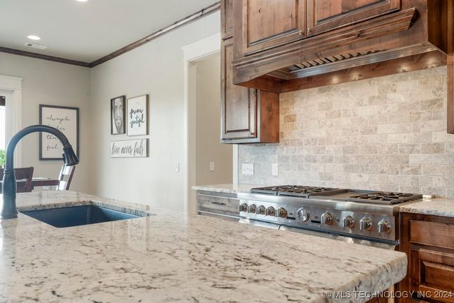 8320 E 80 Th St N, House other with 4 bedrooms, 6 bathrooms and null parking in Owasso OK | Image 18