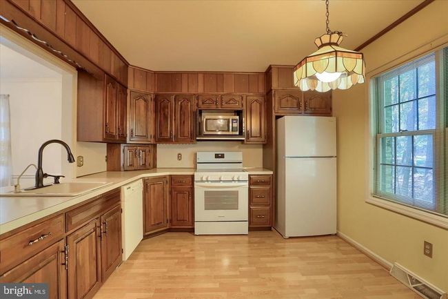 1300 Sand Hill Rd, Townhouse with 3 bedrooms, 3 bathrooms and null parking in HUMMELSTOWN PA | Image 4