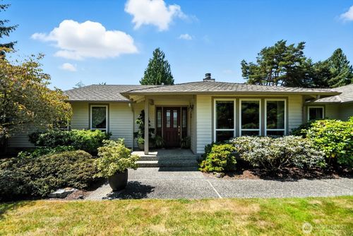 2433 79th Ave Ne, Medina, WA, 98039-1518 | Card Image