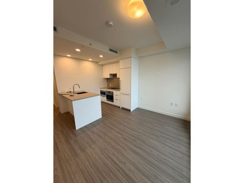 3403-13675 107a Ave, Surrey, BC, V3T2H2 | Card Image