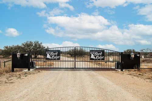 9290 Beck Ave, Brady, TX, 76825 | Card Image