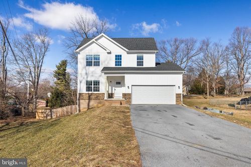 239 Sunlite Dr, CHARLES TOWN, WV, 25414-4505 | Card Image