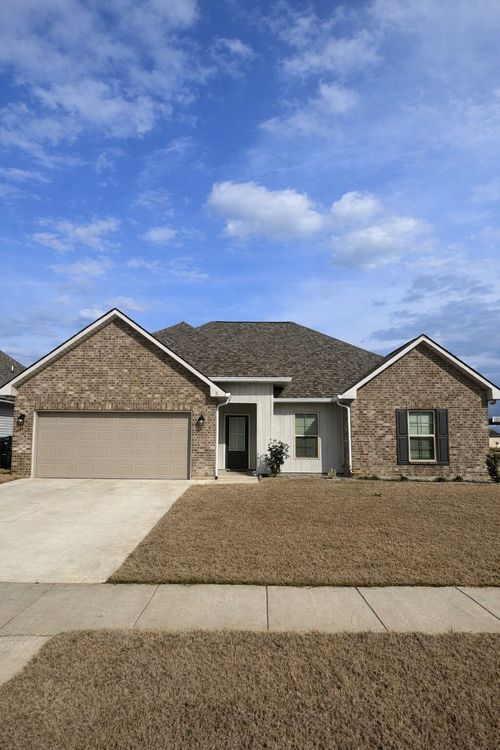 11 Venecia Ct, Bossier City, LA, 71111-3875 | Card Image