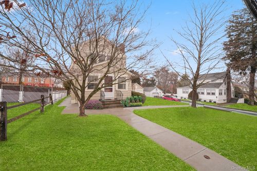 20 Archer Ave, White Plains, NY, 10603-3302 | Card Image