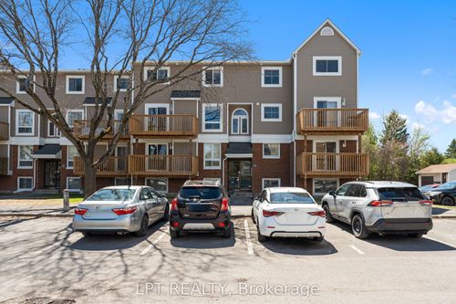 4-260 Fenerty Crt, Ottawa, ON, K2L3A7 | Card Image