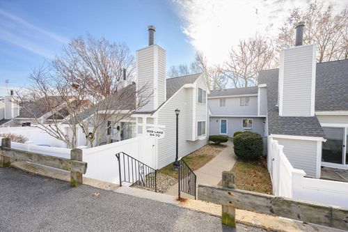 unit-65-209 Lake St, Weymouth, MA, 02189-1249 | Card Image
