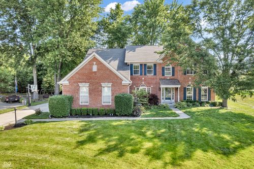 6374 Timberbluff Cir, Avon, IN, 46123-7398 | Card Image