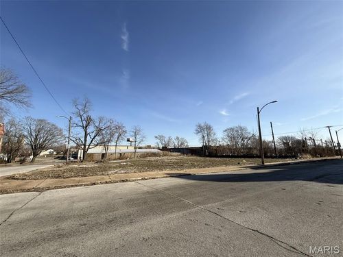 1415 Palm St, Saint Louis, MO, 63107 | Card Image