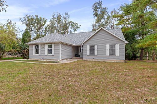 3204 Birch Run West Court, Adrian Township, MI, 49221 | Card Image