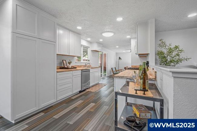 611 Ne Bockes Loop, House other with 3 bedrooms, 2 bathrooms and null parking in Sheridan OR | Image 22