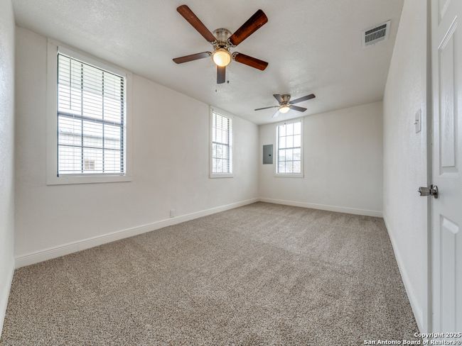 105 Galbreath Ave, House other with 3 bedrooms, 1 bathrooms and null parking in Devine TX | Image 8