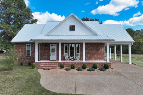 3280 Dobbins Pike, Portland, TN, 37148-5437 | Card Image