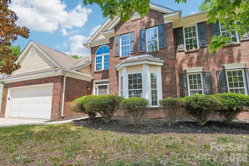7206 Sweetfield Dr, Huntersville, NC, 28078-7753 | Card Image