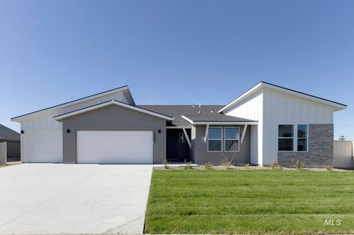 8203 E Cool River Loop, Nampa, ID, 83687-5626 | Card Image