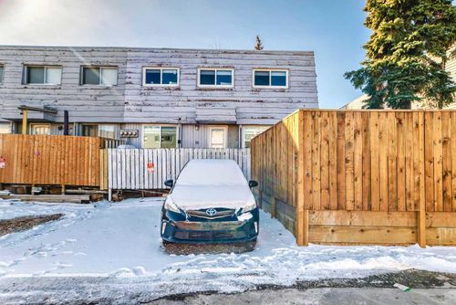 104-8 Blackthorn Bay Ne, Calgary, AB, T2K5L4 | Card Image