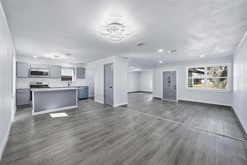 3922 Rainier St, Irving, TX, 75062-7280 | Card Image