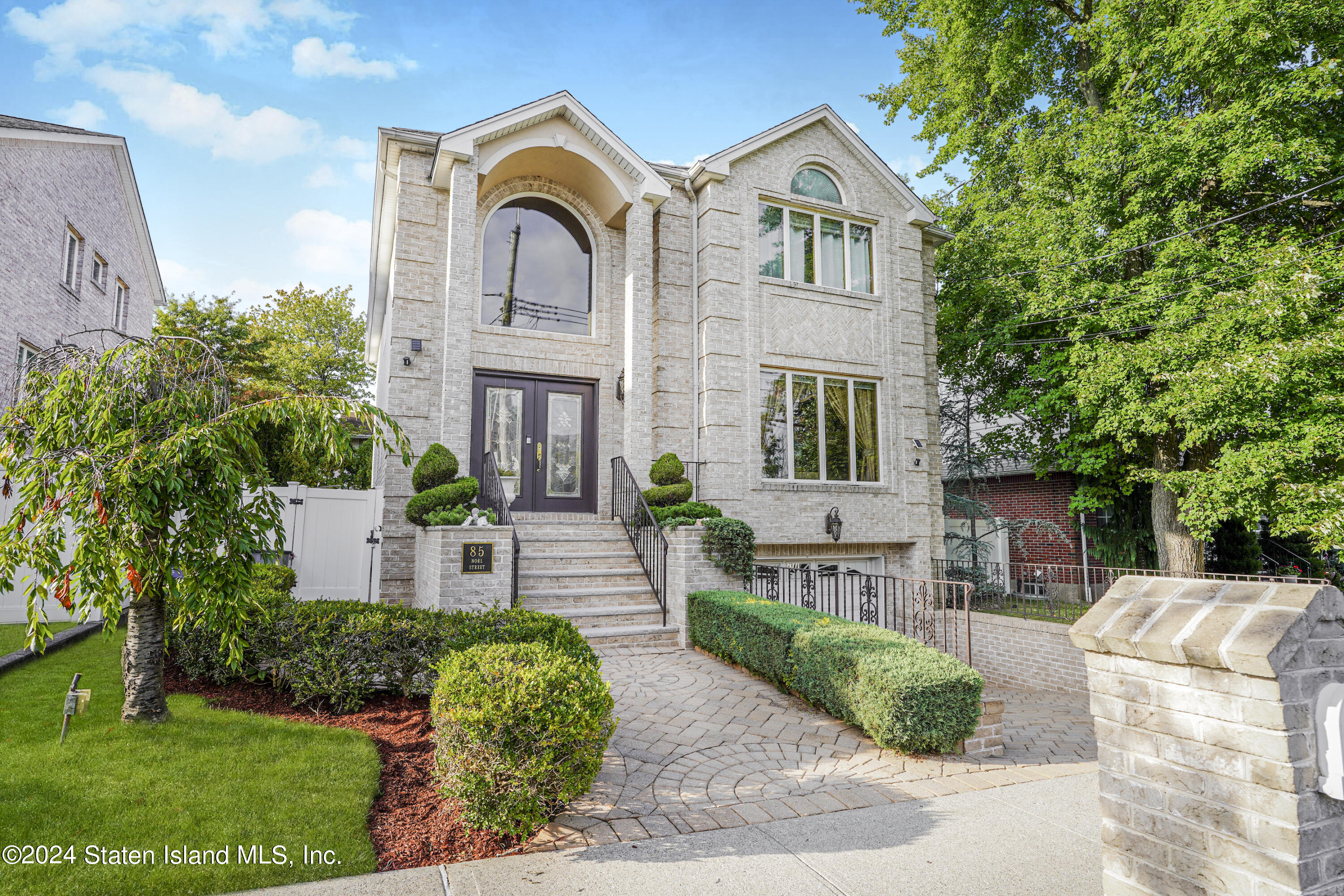 Noel St, Staten Island, NY 10312