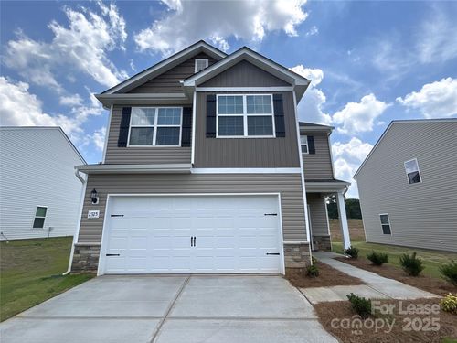 2325 Transatlantic Ave, Charlotte, NC, 28215-7210 | Card Image