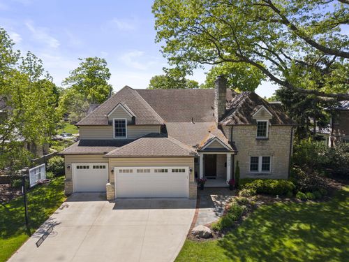 1923 Chatfield Rd, Upper Arlington, OH, 43221-3701 | Card Image