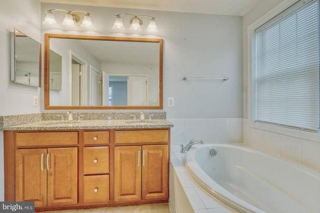 22505 Cambridgeport Sq, Townhouse with 4 bedrooms, 4 bathrooms and null parking in ASHBURN VA | Image 23