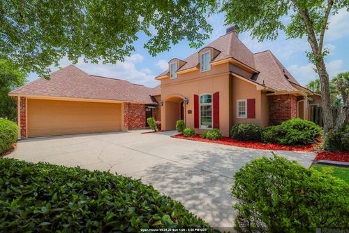 18436 Lake Stream Dr, Greenwell Springs, LA, 70739-4765 | Card Image